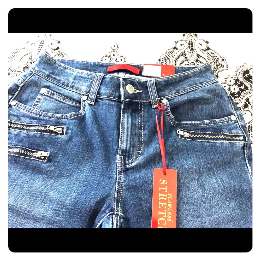 NWT JENNIFER LOPEZ MEDIUM INDIGO STETCH